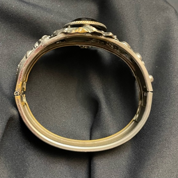 Vintage Victorian Style Silver Tone Hinged Cuff Bracelet w/Matching Emmons Ring - Picture 6 of 15